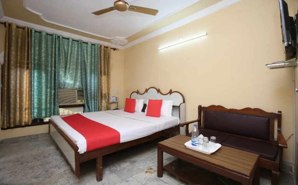 Hotel Vikrant by OYO Rooms