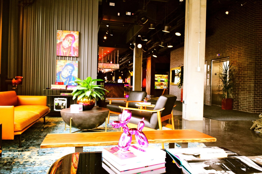 MOXY Minneapolis Uptown
