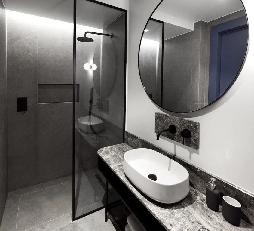 Roomore Apartments