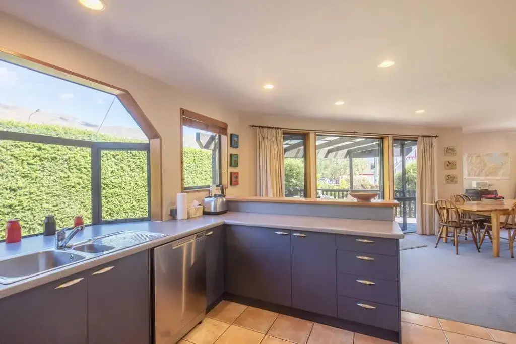 Central Wanaka 2 Bedroom Retreat