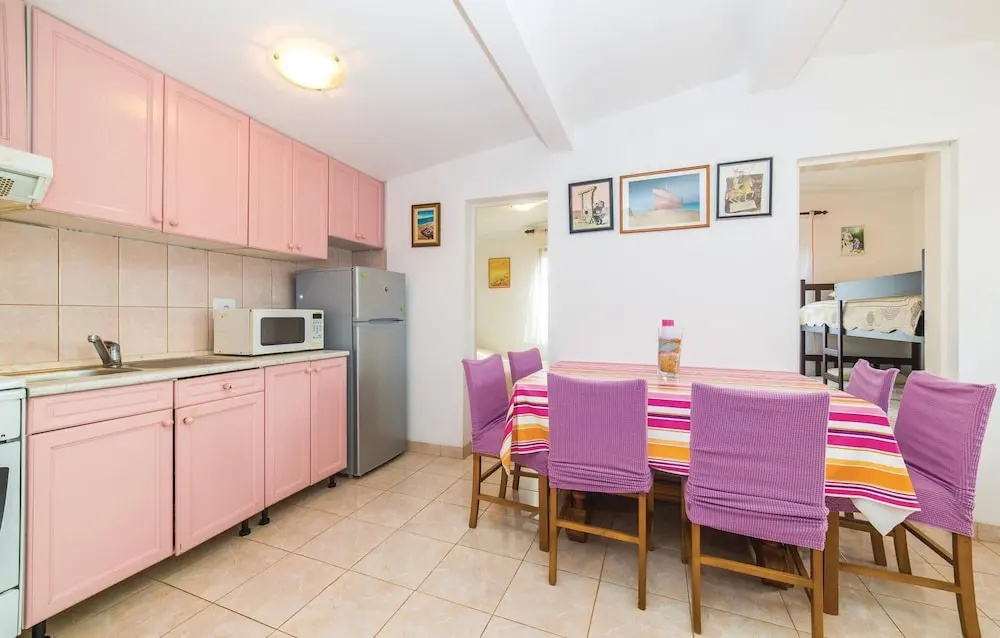 Beautiful Home in Kanica With Wifi and 3 Bedrooms