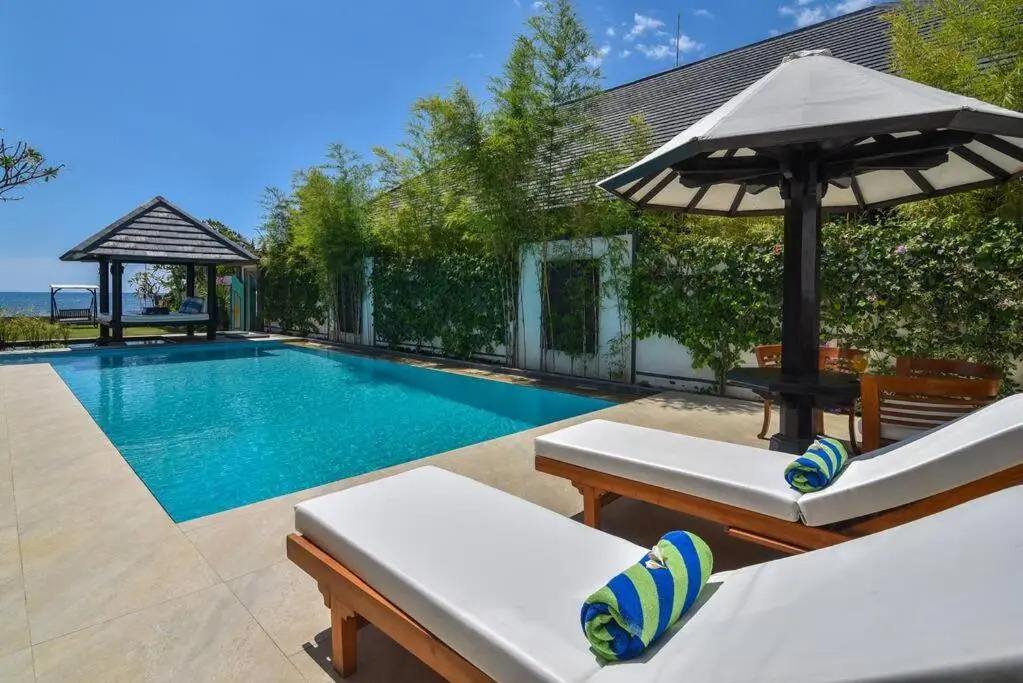 Villa Lovina Beach 2