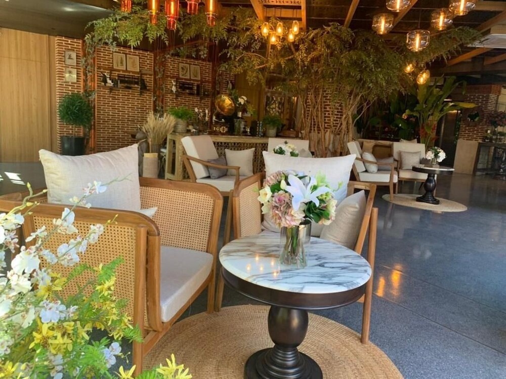 Sanae Oldtown Hotel