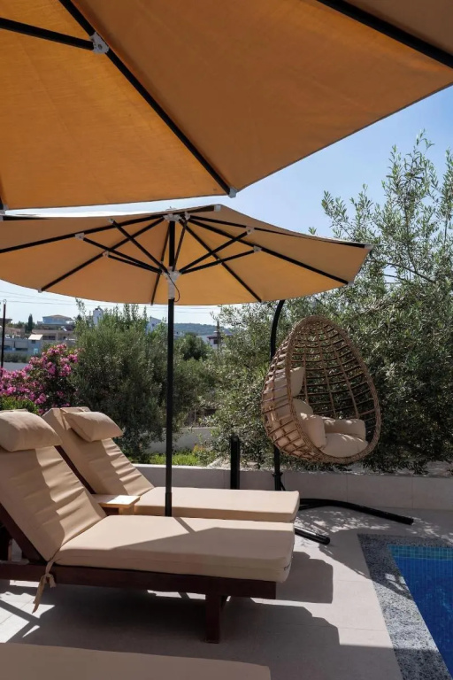 Monel Hotel