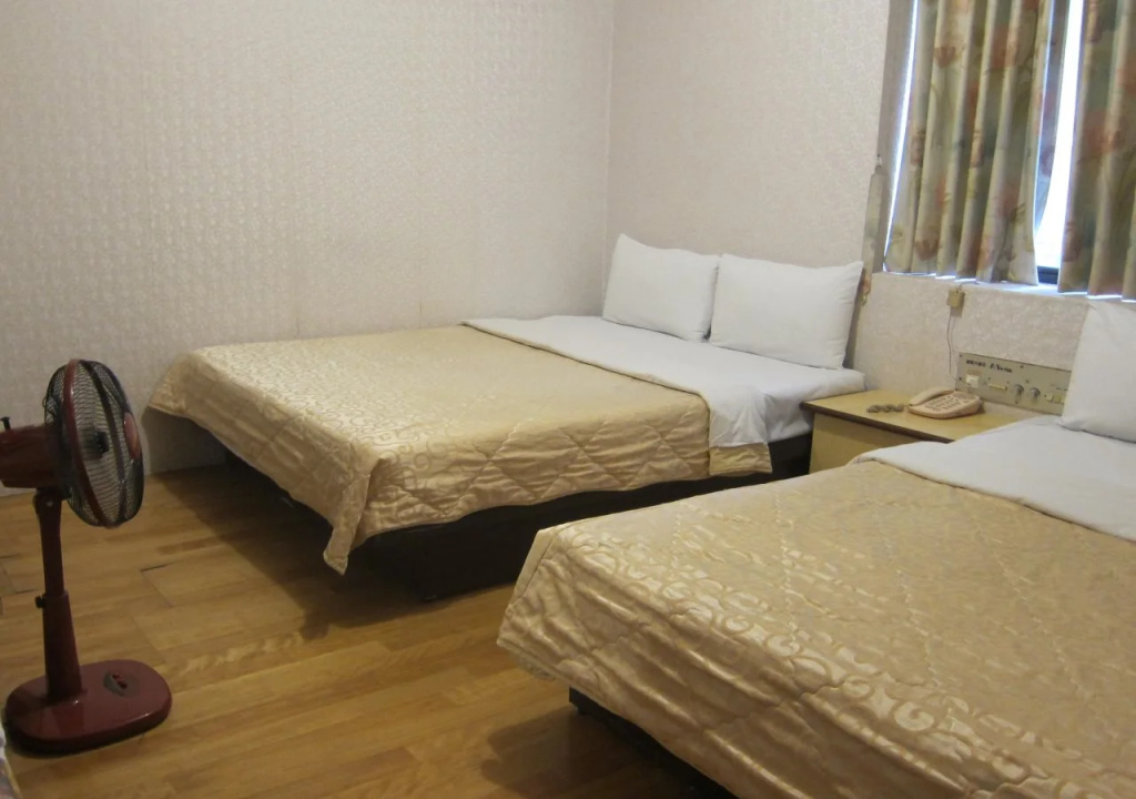 Aiwa Hotel Tainan