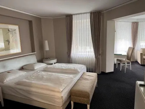 Hotel & Restaurant Schönau
