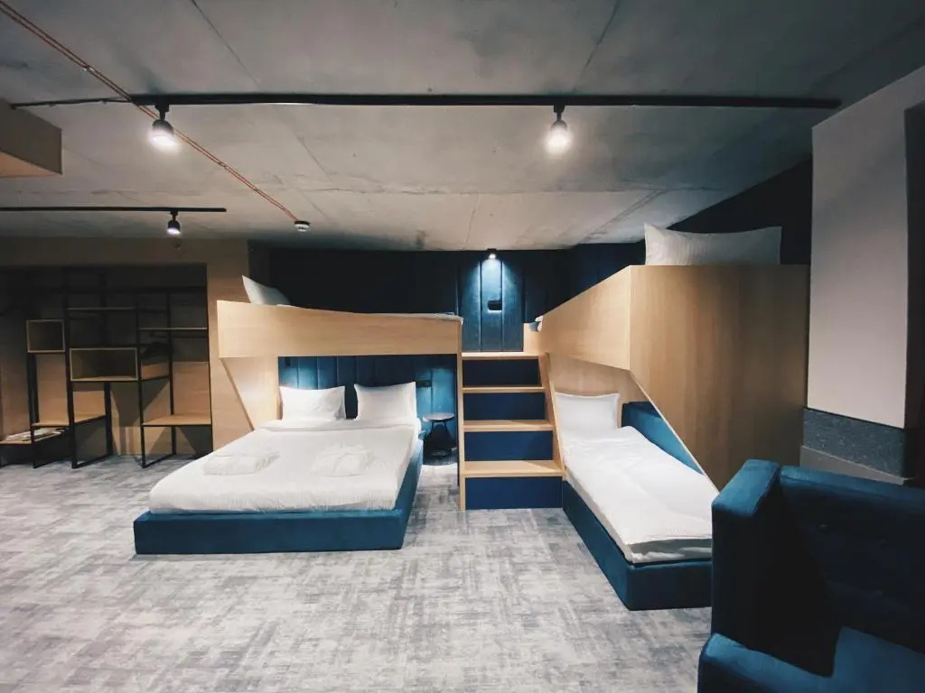 IQ Hotel