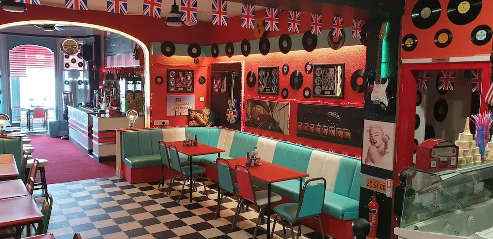 Morgans 60's experience on the promenade