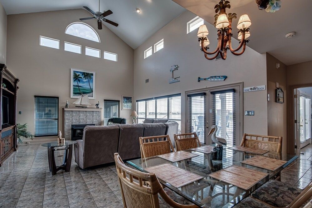 The Pelican Home