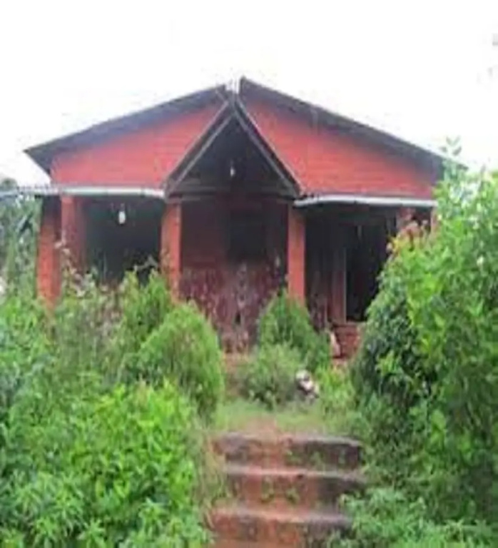 Nutan Vilas Mahadik Paryatan Kendra , Chiplun