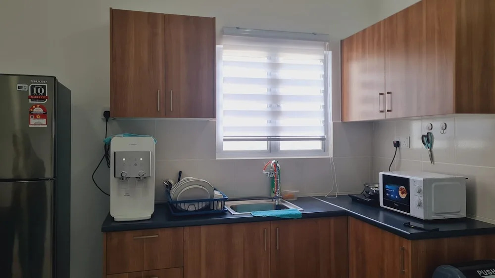 Santai at KotaWarisan KLIA Netflix