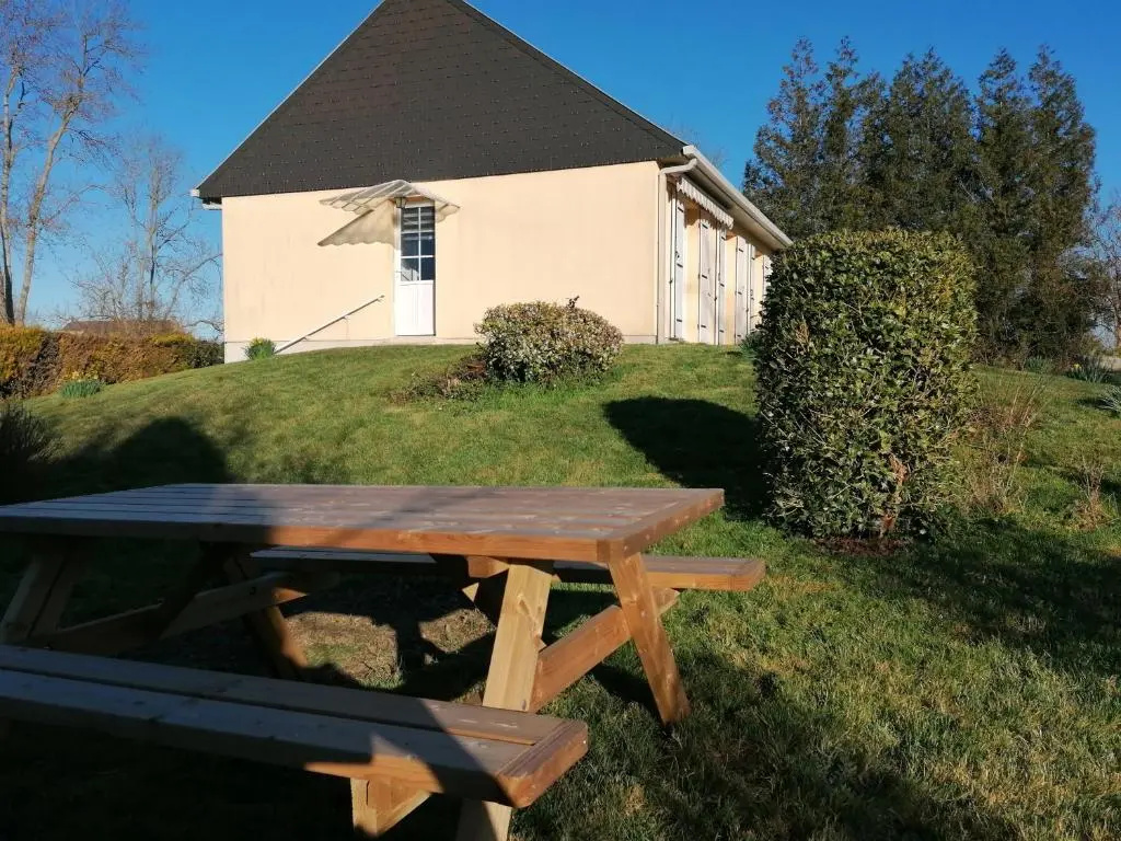 Campagne proche Bayeux et plages du débarquement.