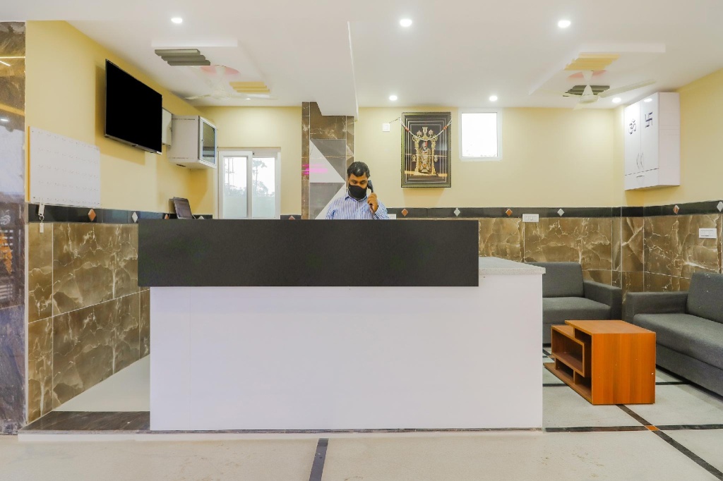 OYO 79369 sri balaji luxary rooms