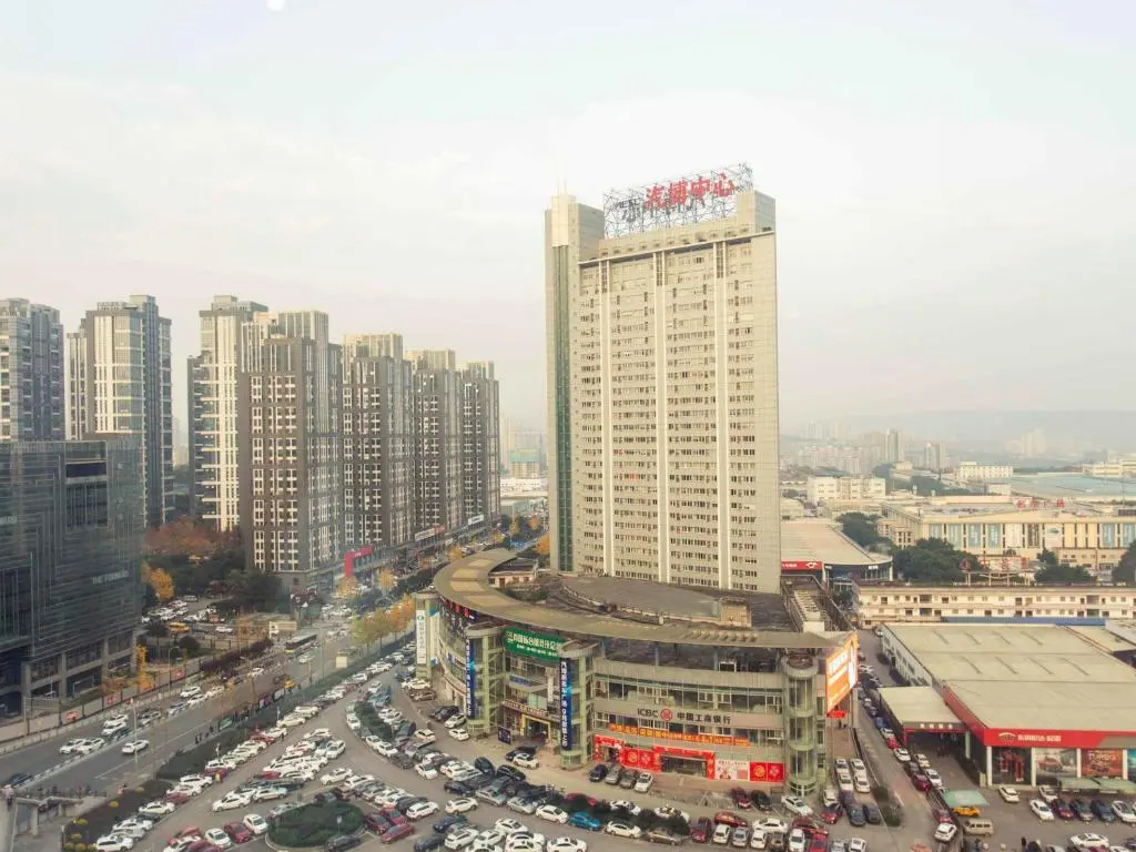 7Days Premium Chongqing Qibo Center Jintong Road Light Railway Station Branch