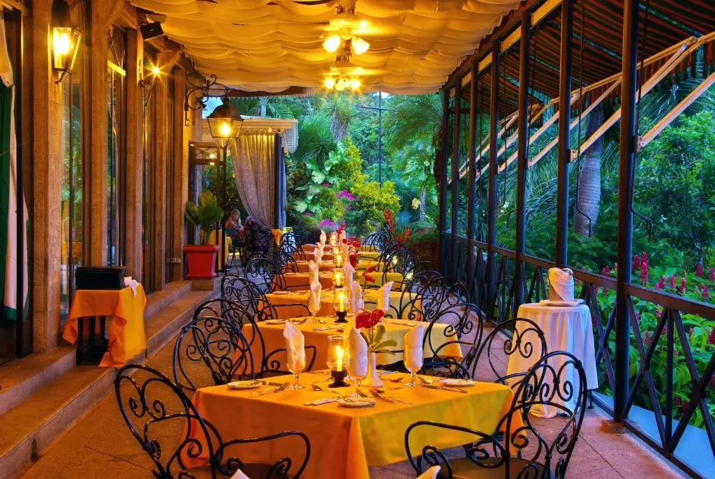 Hotel Villa Caletas