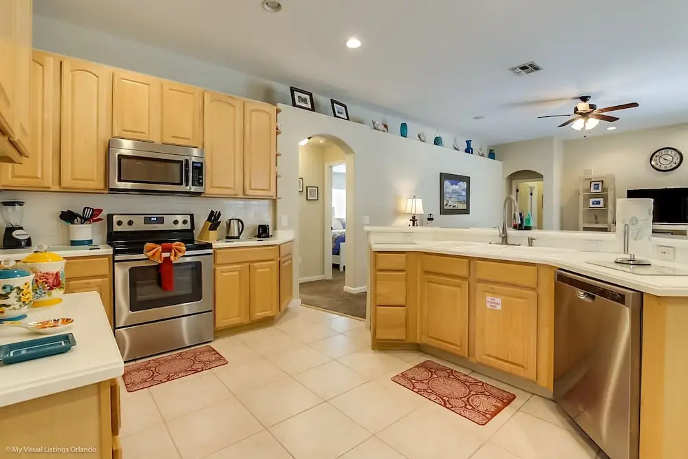 Fantastically Decorated 4 bed 3 Bath