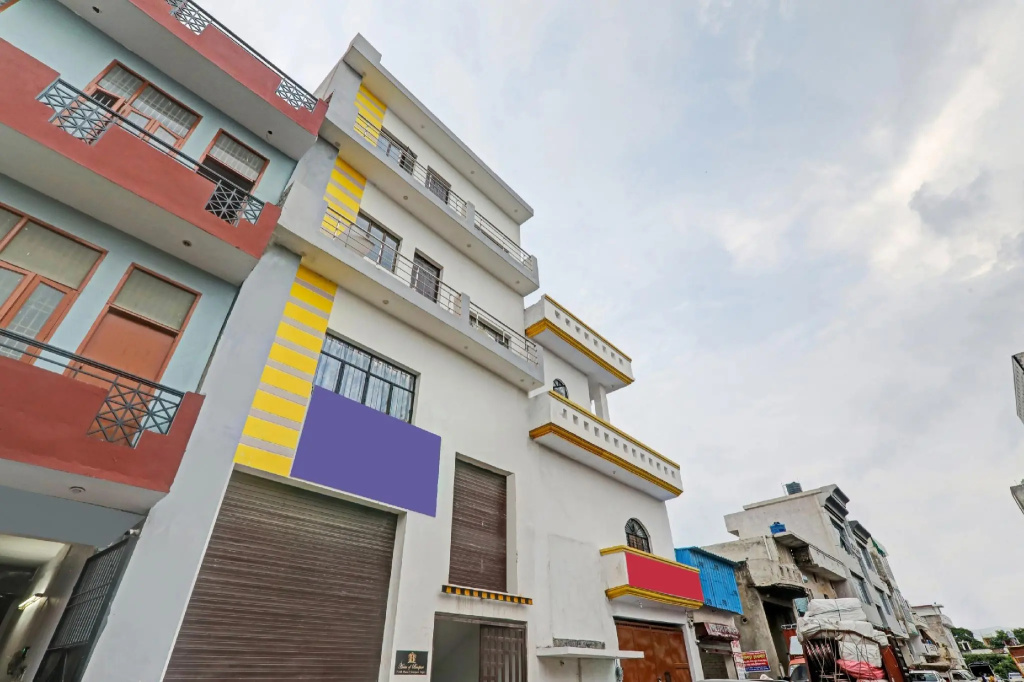 OYO 81731 Hotel Welcome Inn