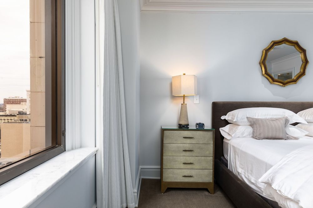 John Hand Club Hotel
