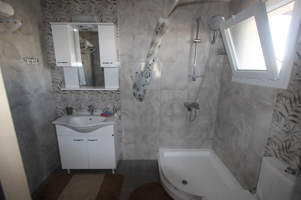 Villa With 5 Bedrooms in Tatlisu, With Pool Access, Enclosed Garden an
