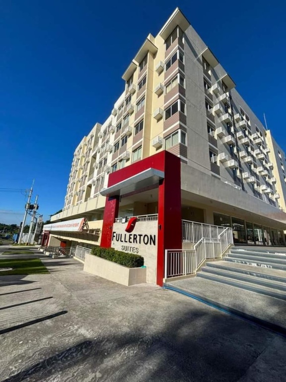 Fullerton Suites