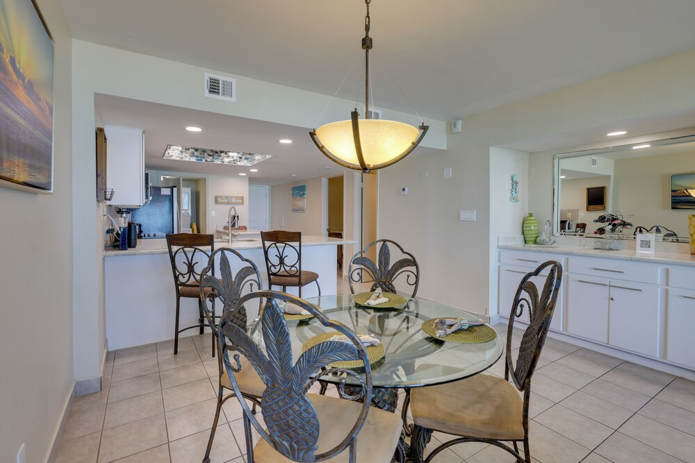 2BR Gulf-view Resort Condo: Suntide III - Unit 607