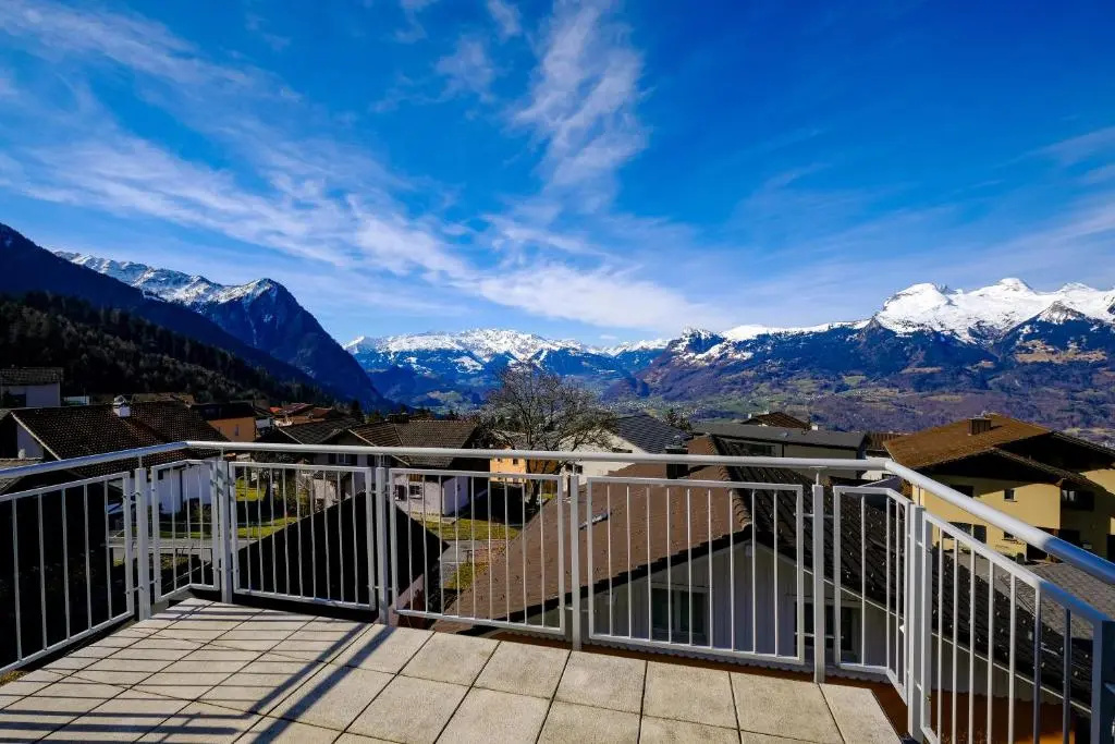 Modern and Cosy 5 Rooms Penthouse With Stunning View