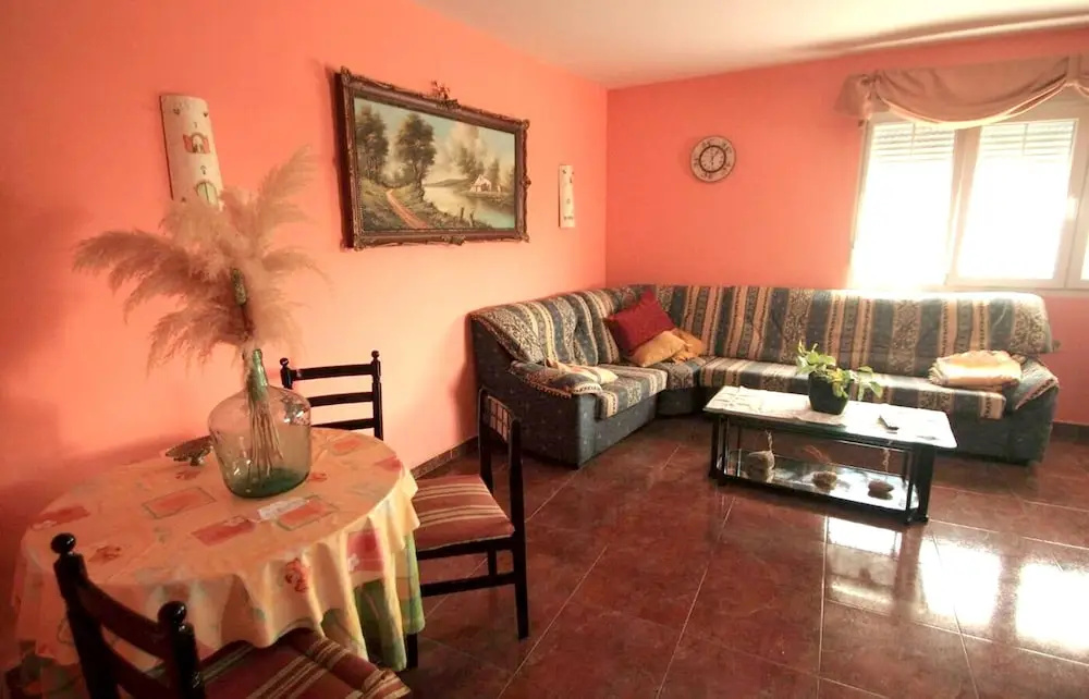 House With 3 Bedrooms in Oviñana, With Wonderful Mountain View, Furnished Terrace and Wifi