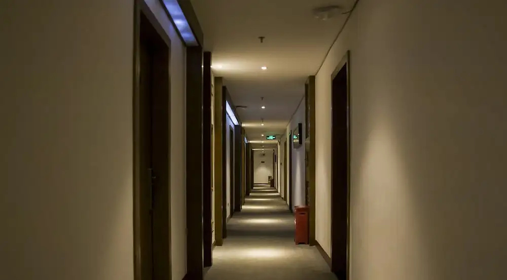 QJIA West Street Hotel
