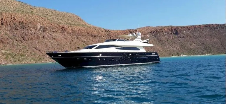 Catarí Luxury Yacht