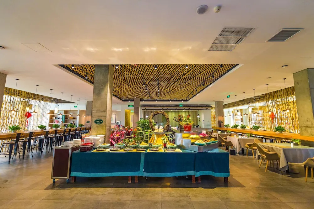 Fengxiang hot spring Hotel