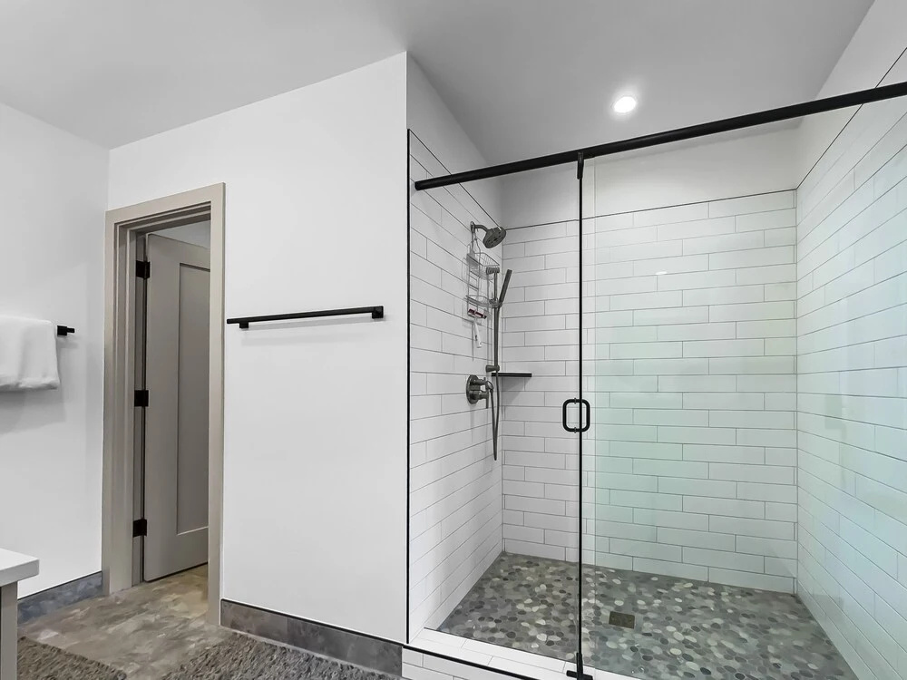 541 Center Circle 3br 3.5ba 3 Bedroom Townhouse by RedAwning