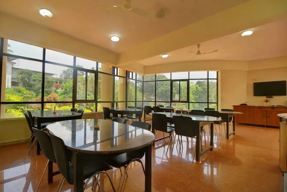 OYO 17387 Hilldale Resorts