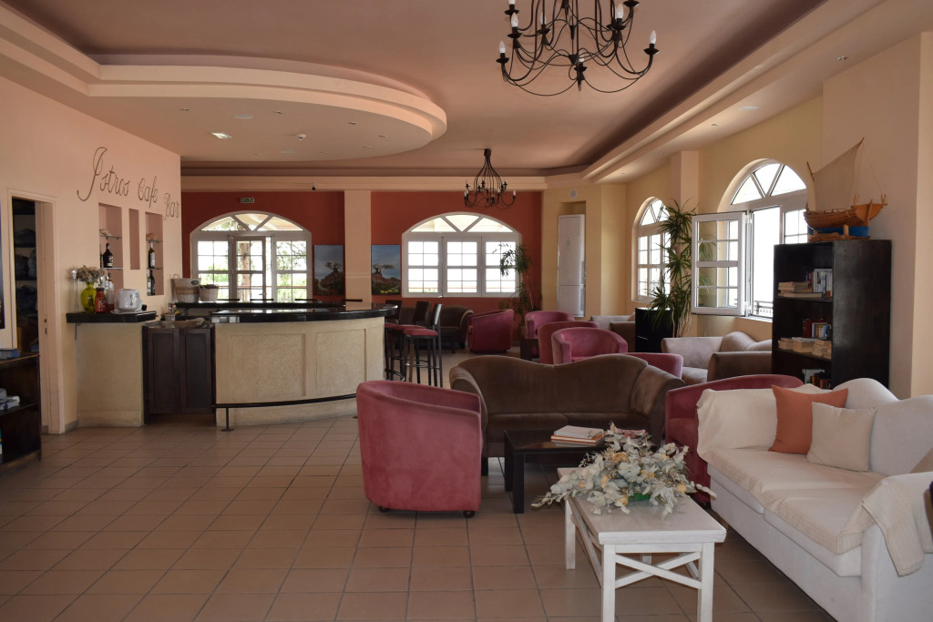 Matina Pefkos Aparthotel