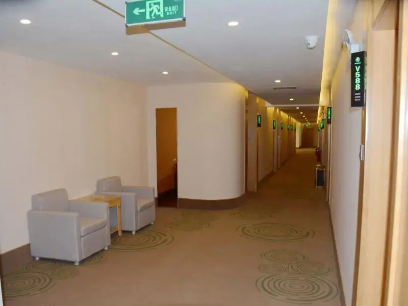 GreenTree Inn LiuAn Jinan District North Bus Station Express Hotel