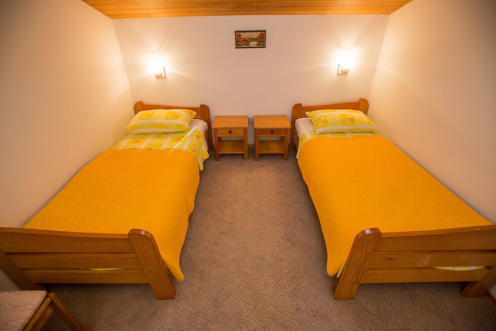 Apartments Lončar