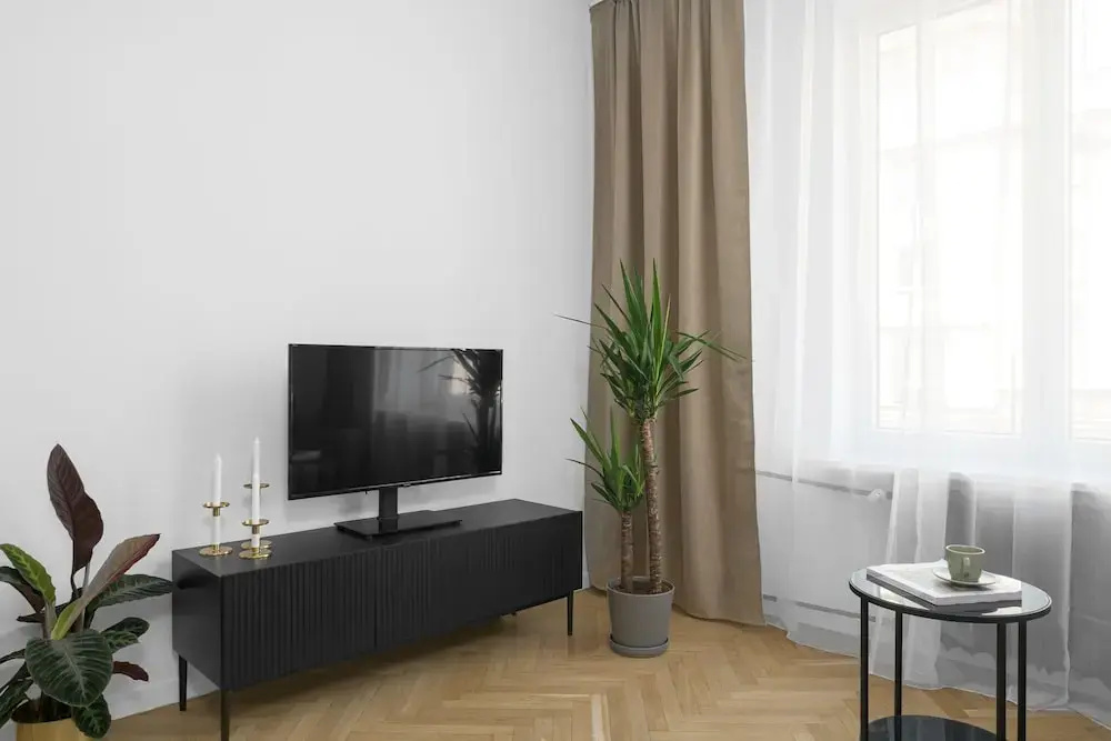 oompH Warsaw Central Vintage Apartment