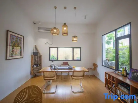 Sangxia Homestay (Sanya West Island Branch)