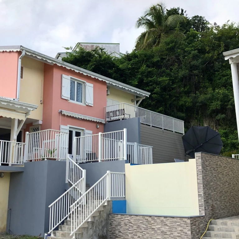 House With 3 Bedrooms in Le Gosier, With Shared Pool, Enclosed Garden and Wifi - 3 km From the Beach