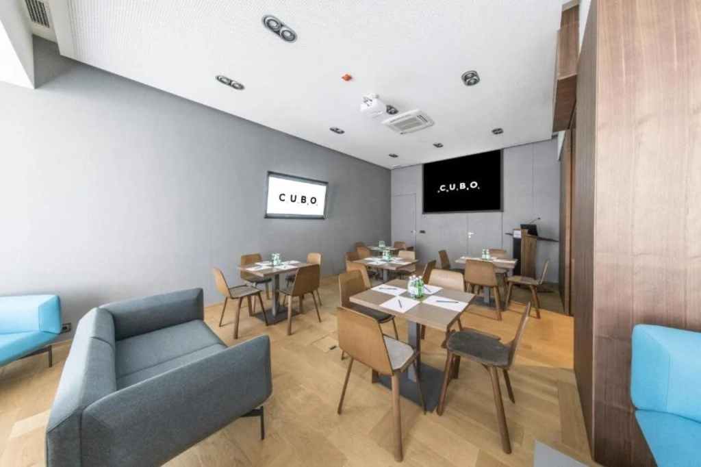 Hotel Cubo