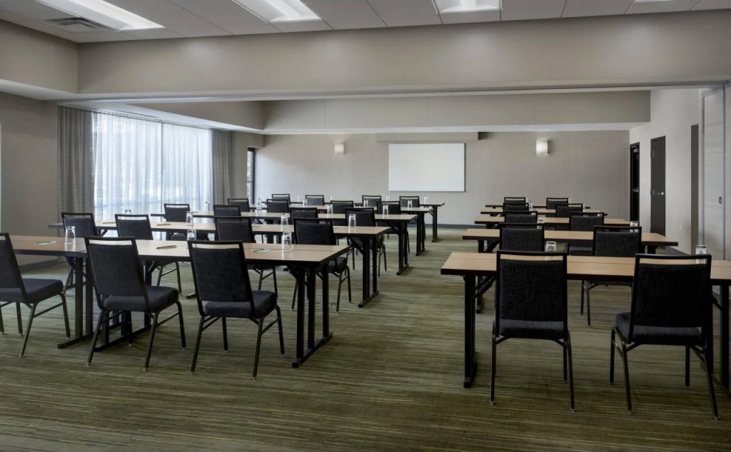 Courtyard by Marriott Boston Norwood/Canton