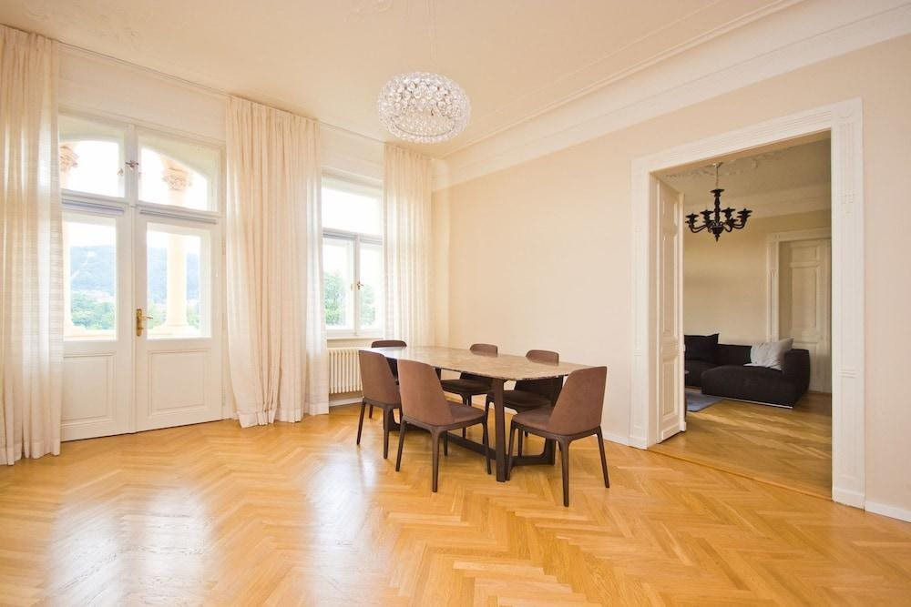 D22 Luxury Apartments Old Town
