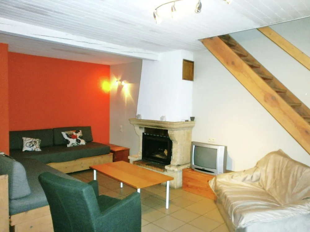 Tidy Holiday Home With Fire Place Close to Malmédy