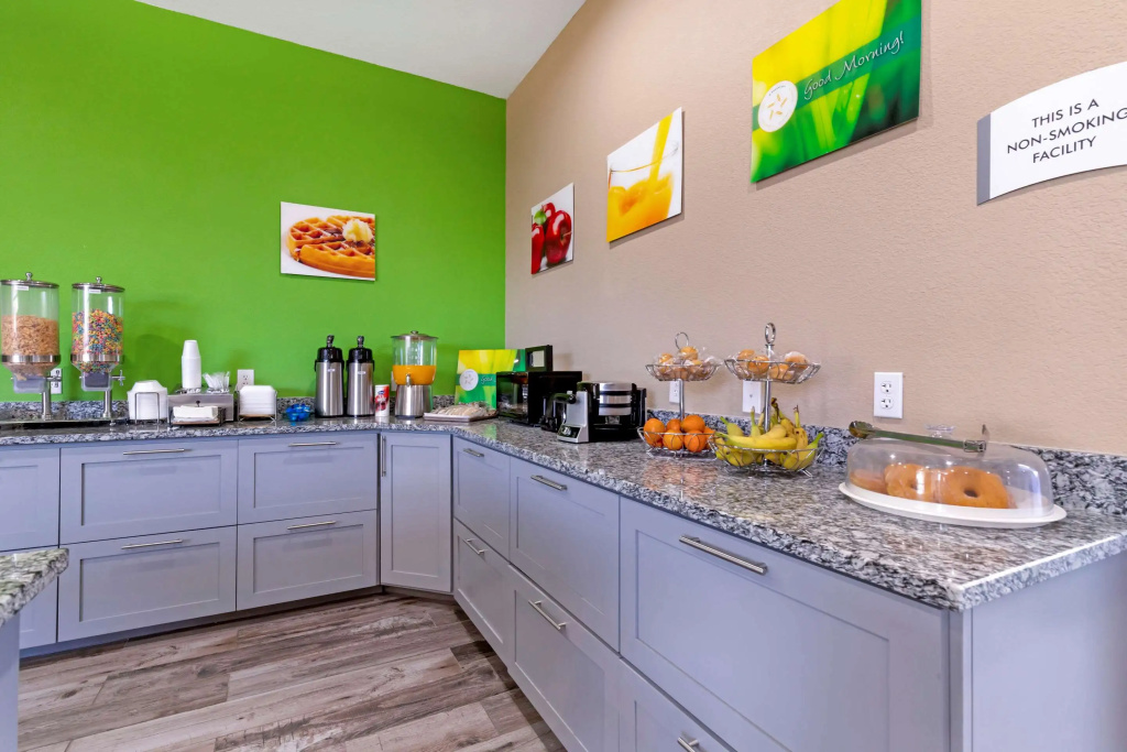 Quality Inn & Suites Elgin