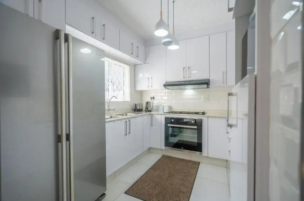 Durban Halaal Accommodation "No Alcohol Strictly Halaal No Parties" Entire Luxury Apartment, 3 Bedrooms, 6 Sleeper, Self Catering "JUST LOCK AND GO"