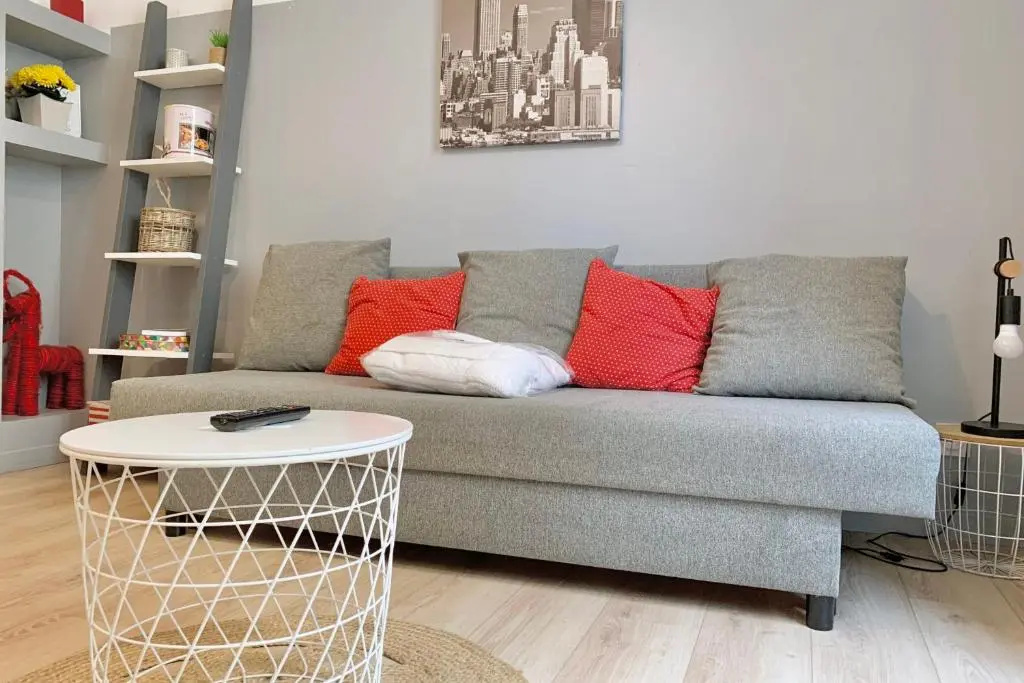 Pleasant renovated studio apartment GEM and Tram ACE #A2