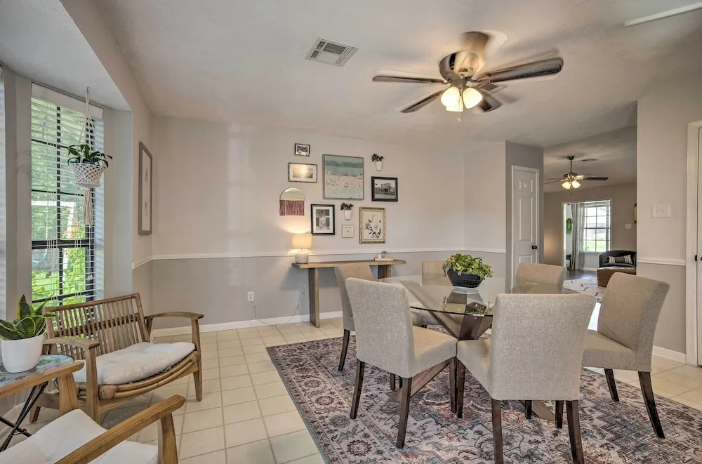 Pet-friendly Bryan Home < 5 Mi to Texas A & M!