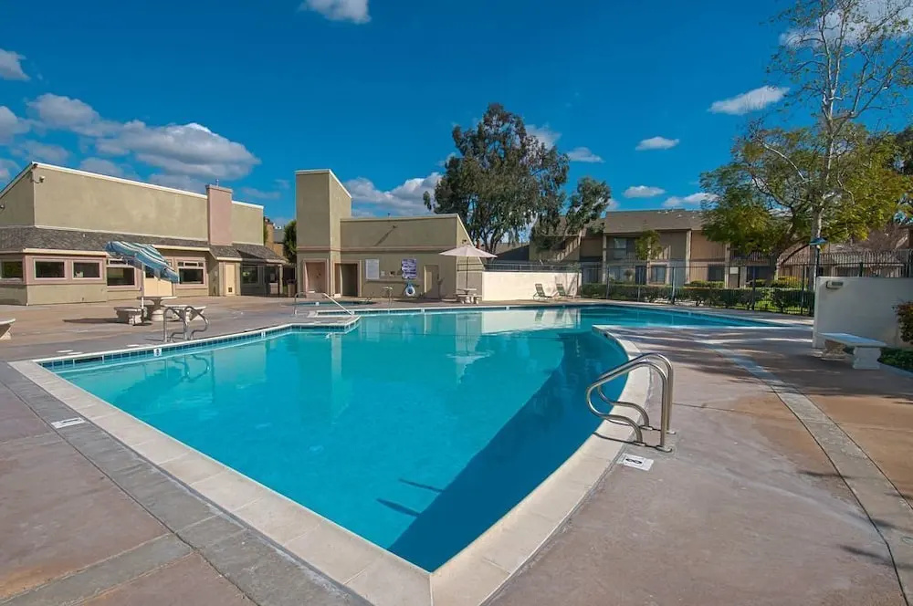 Bedknobs and Broomsticks - 3 Br Condo