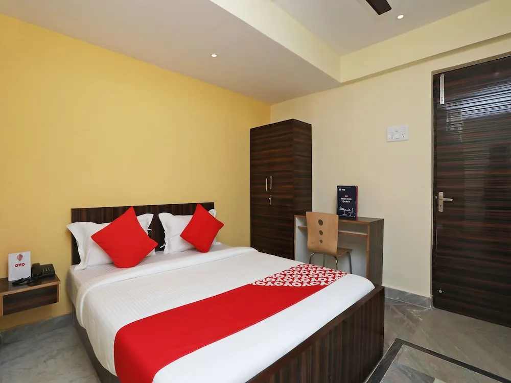 OYO 16351 Spree Guest House