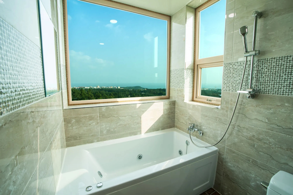 J View Hotel