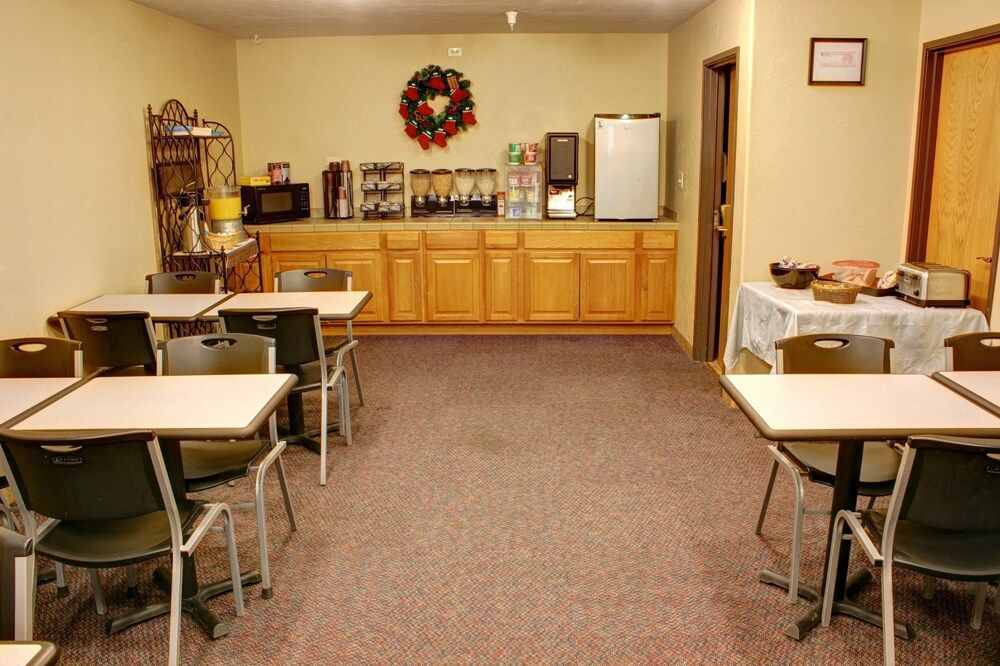 Blue Mountain Inn And Suites